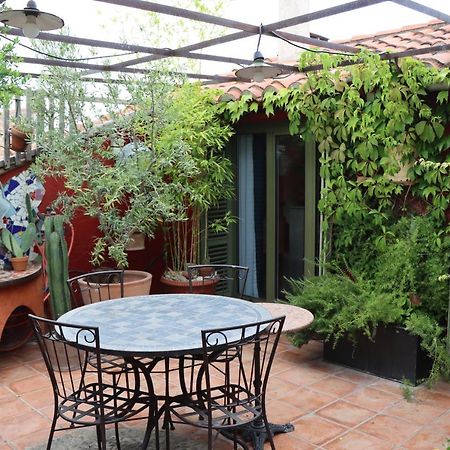 Grand Loft De Charme, Place Du Village A Thuir Bagian luar foto