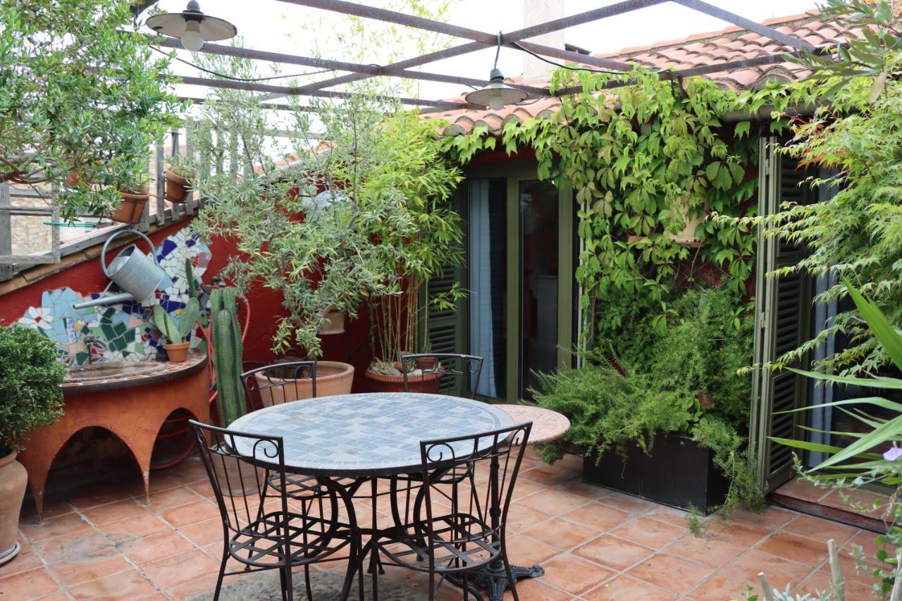 Grand Loft De Charme, Place Du Village A Thuir Bagian luar foto