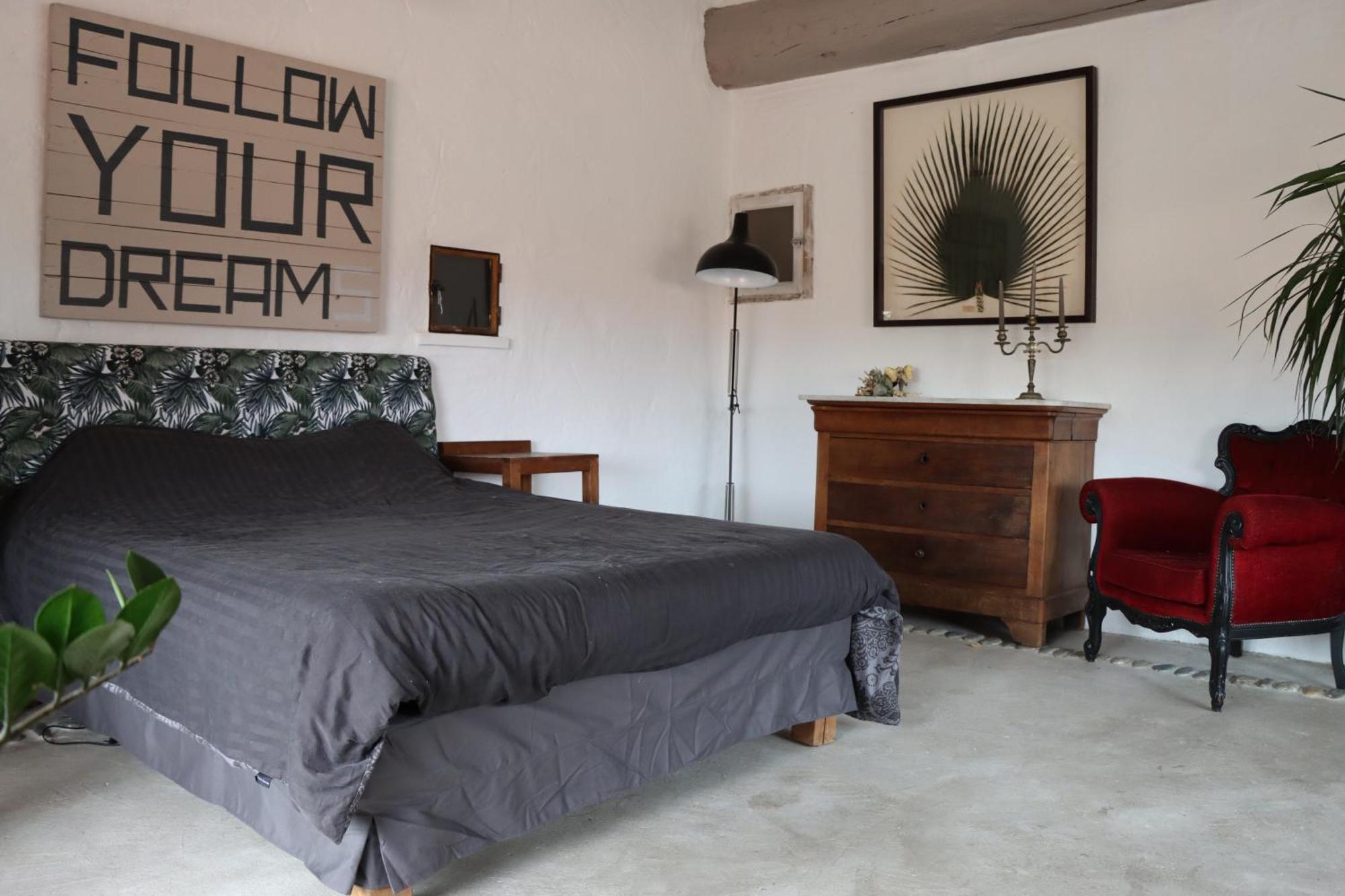 Grand Loft De Charme, Place Du Village A Thuir Bagian luar foto